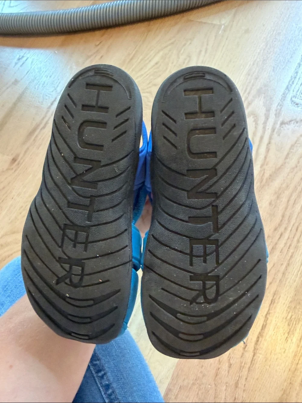 Hunter Kids Bright Blue Water Shoes with Navy Strap
